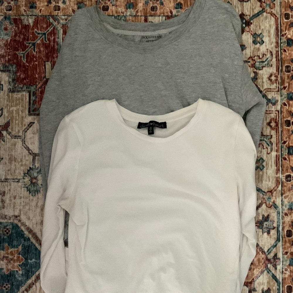 gray and white long selves